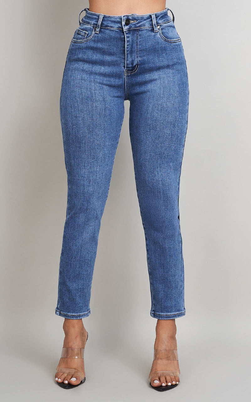 BASIC SLIM JEANS