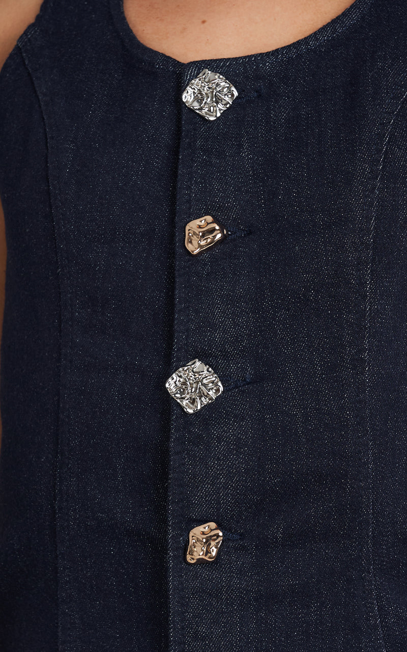 PRETTY & STRONG VEST