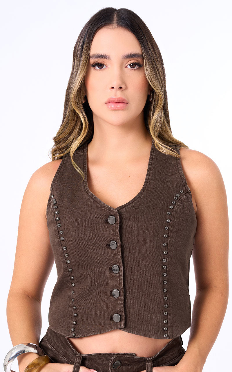 CONJUNTO DENIM CHALECO Y JEANS CAFE