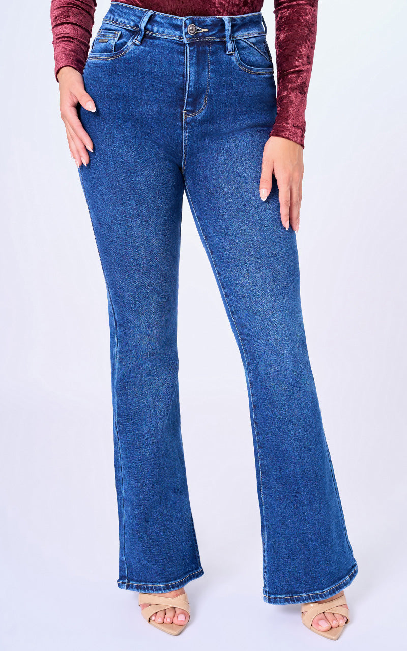 Jeans flare tiro alto