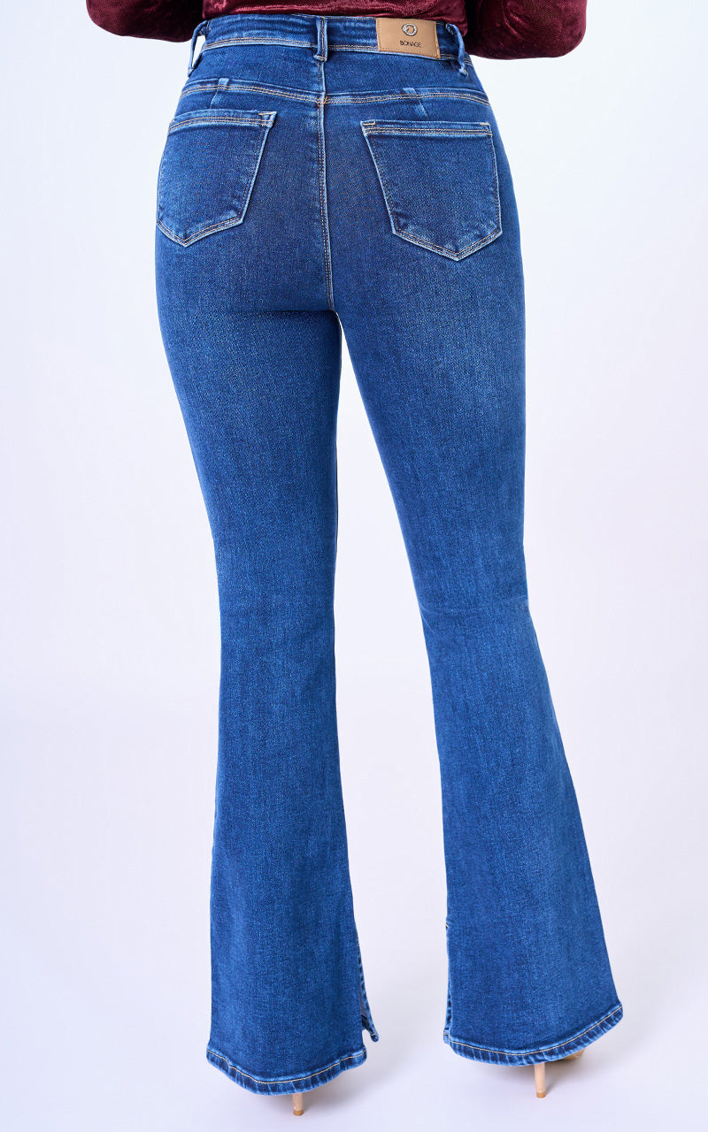 Jeans flare tiro alto
