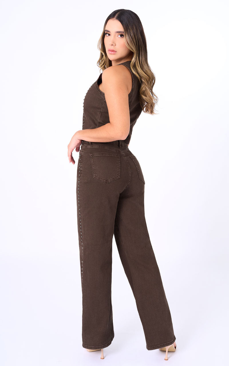 CONJUNTO DENIM CHALECO Y JEANS CAFE