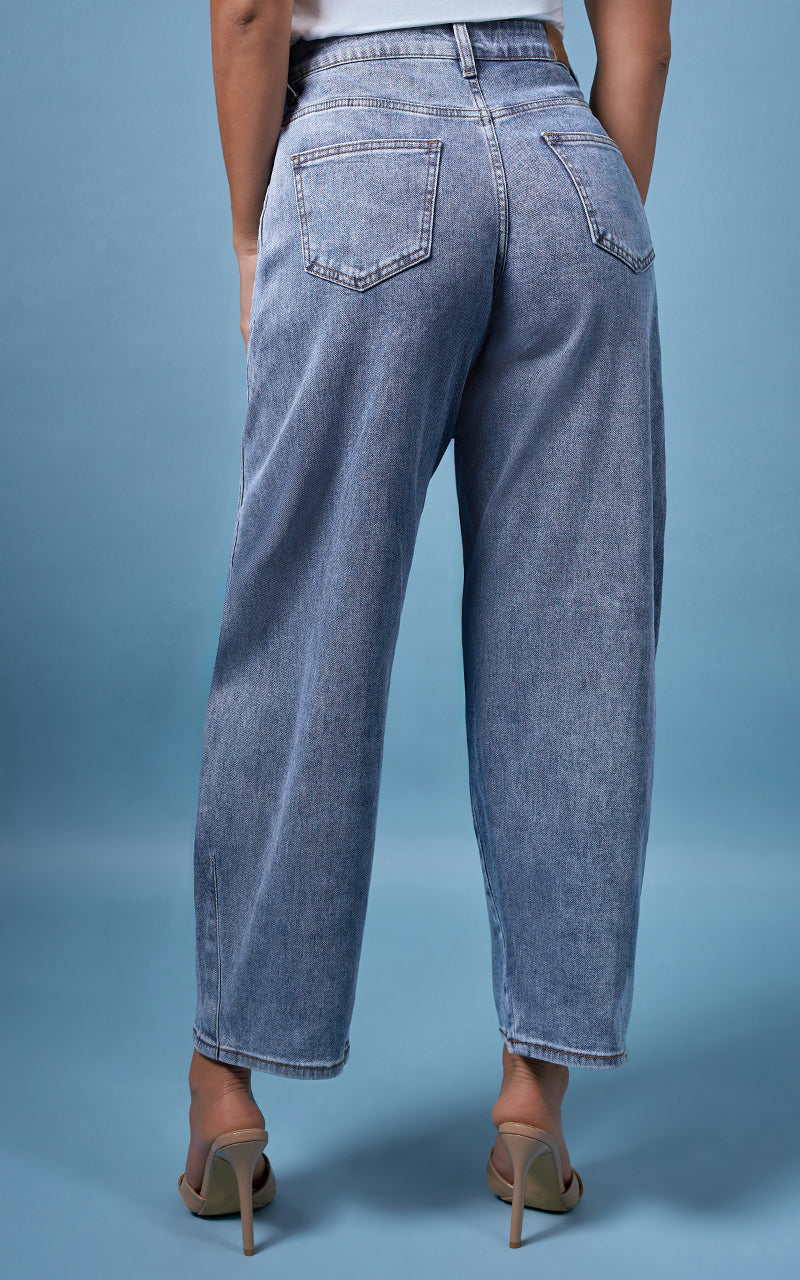 JEANS BARREL TIRO ALTO