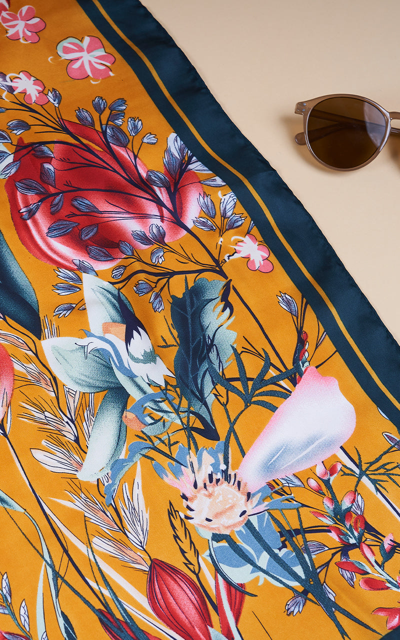 BUNCH OF FLOWERS SCARF