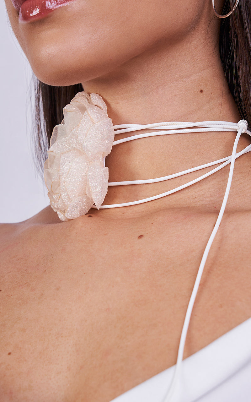 BOHEMIAN FLOWER CHOKER
