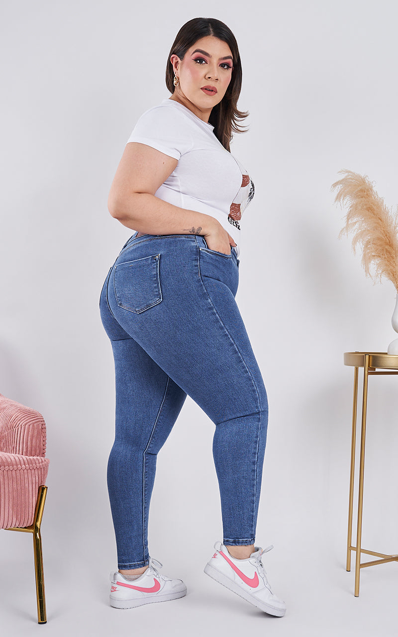 PLUS SIZE SKINNY ANKLE JEANS