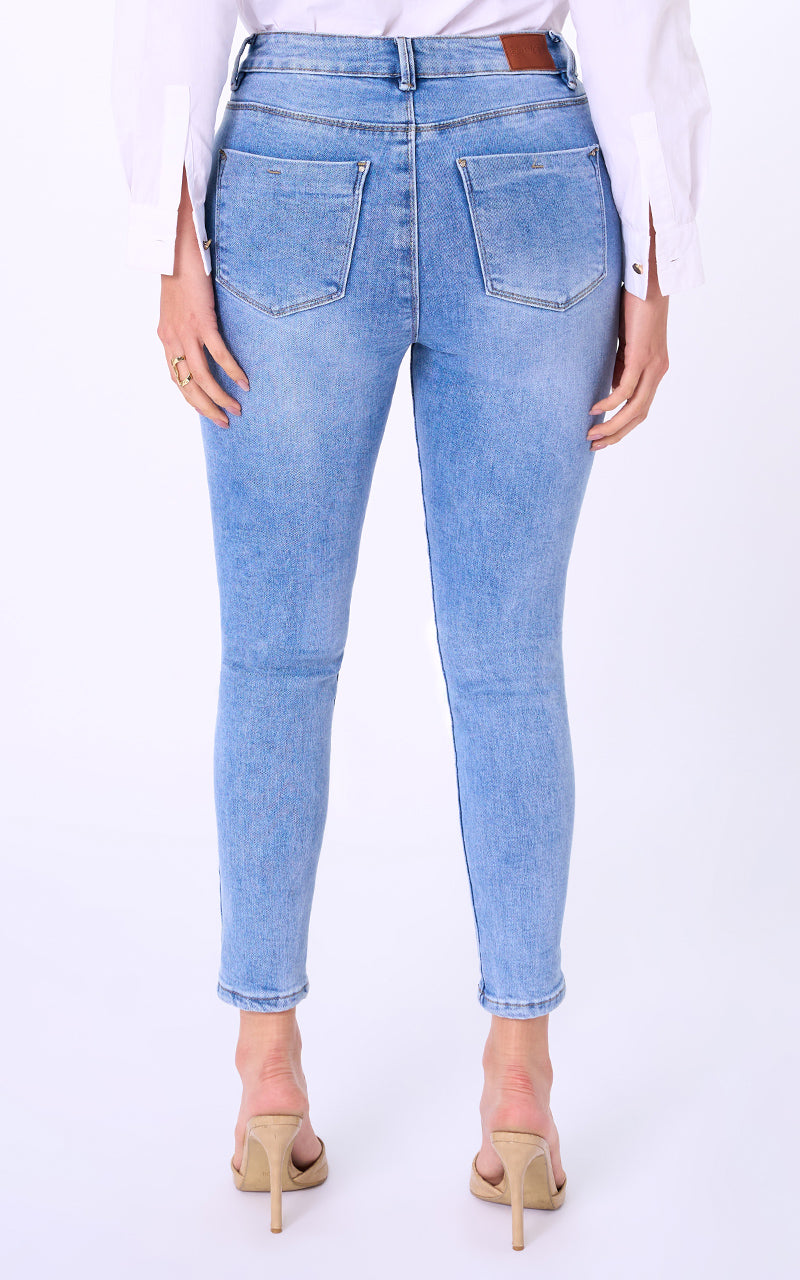 BASIC SKINNY ANKLE JEANS
