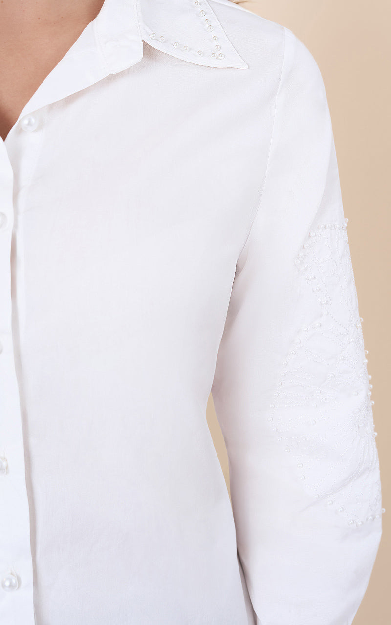 CAMISA CON BORDADOS