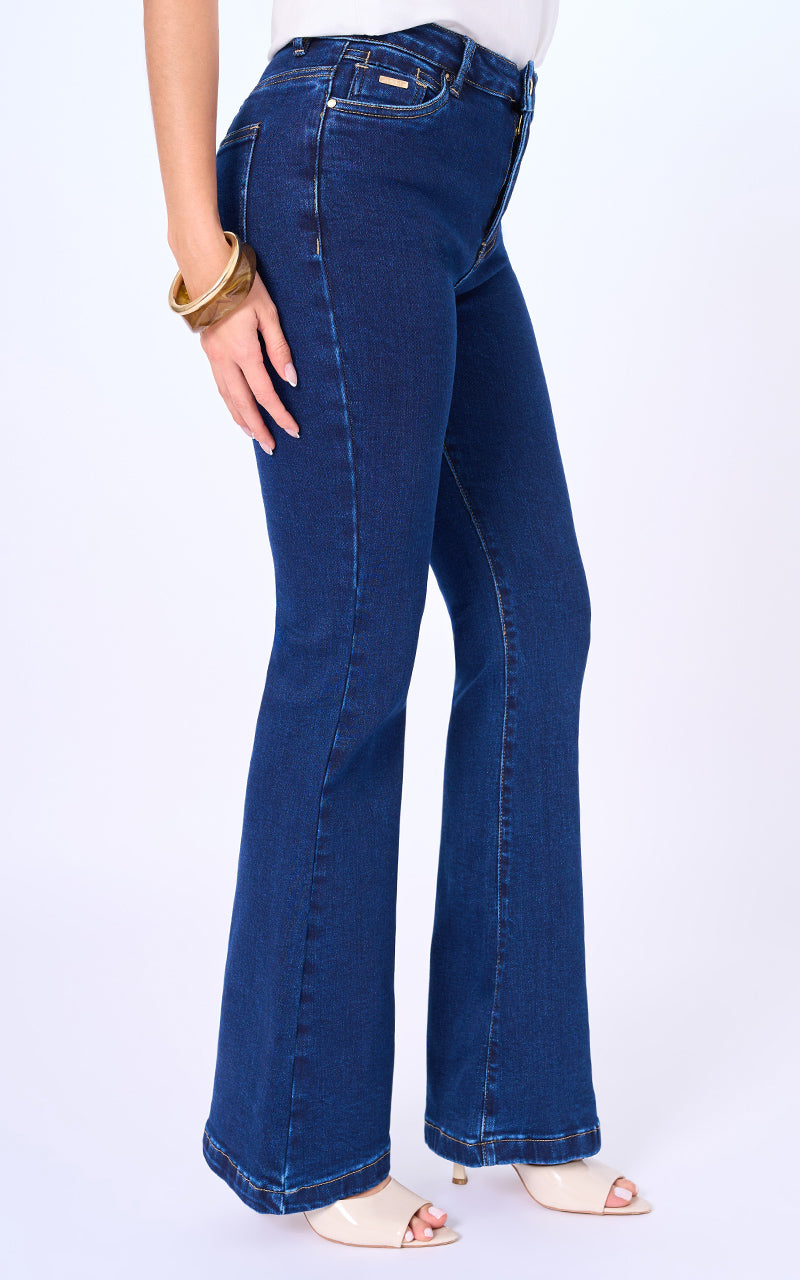 JEANS FLARE JEANS TIRO ALTO DENIM AZUL OSCURO