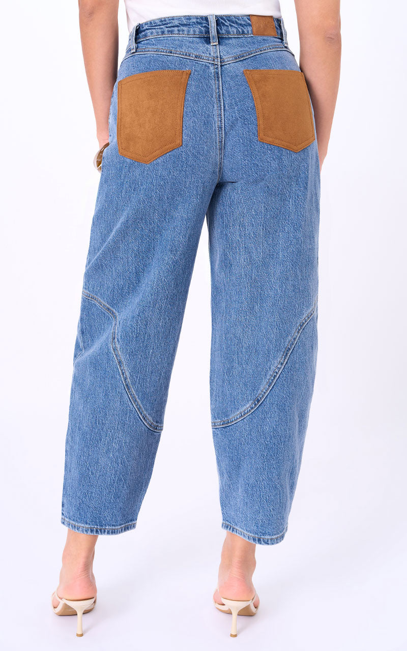 JEANS BARREL TIRO ALTO