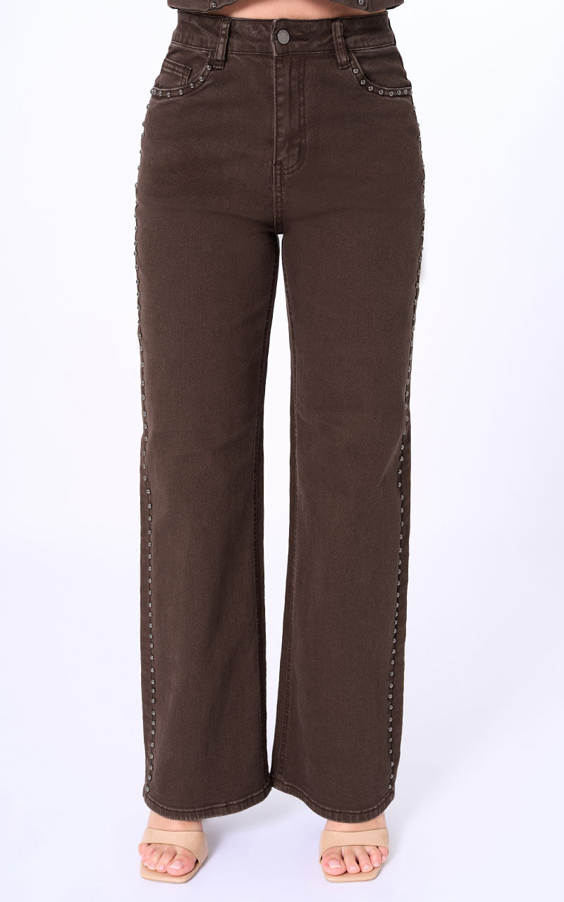 CONJUNTO DENIM CHALECO Y JEANS CAFE