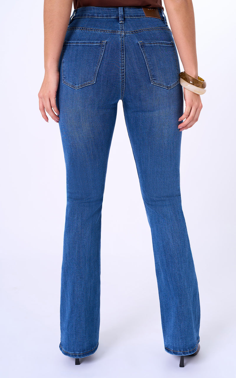 JEANS BOOT CUT TIRO ALTO