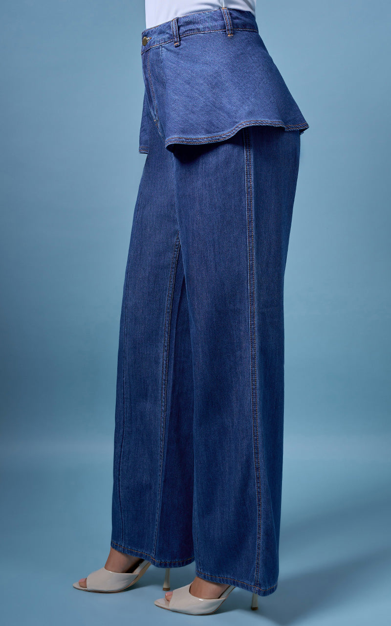 JEANS STRAIGHT CON SOBRE FALDA