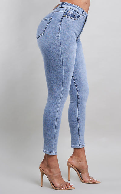 MAGIC SKINNY JEANS