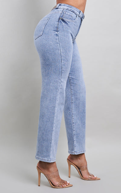 MAGIC STRAIGHT JEANS