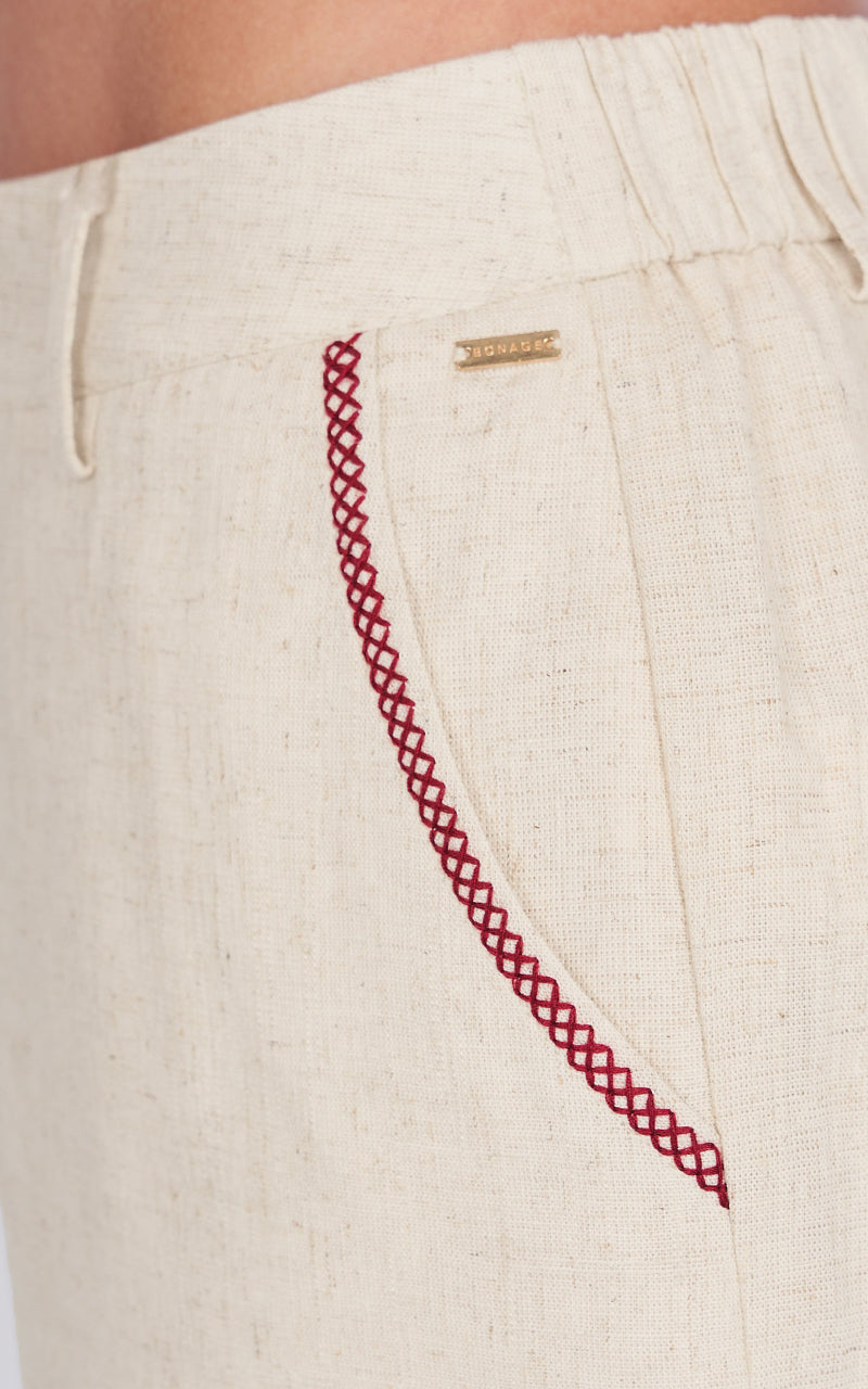 BERRY WHISPER SHORT