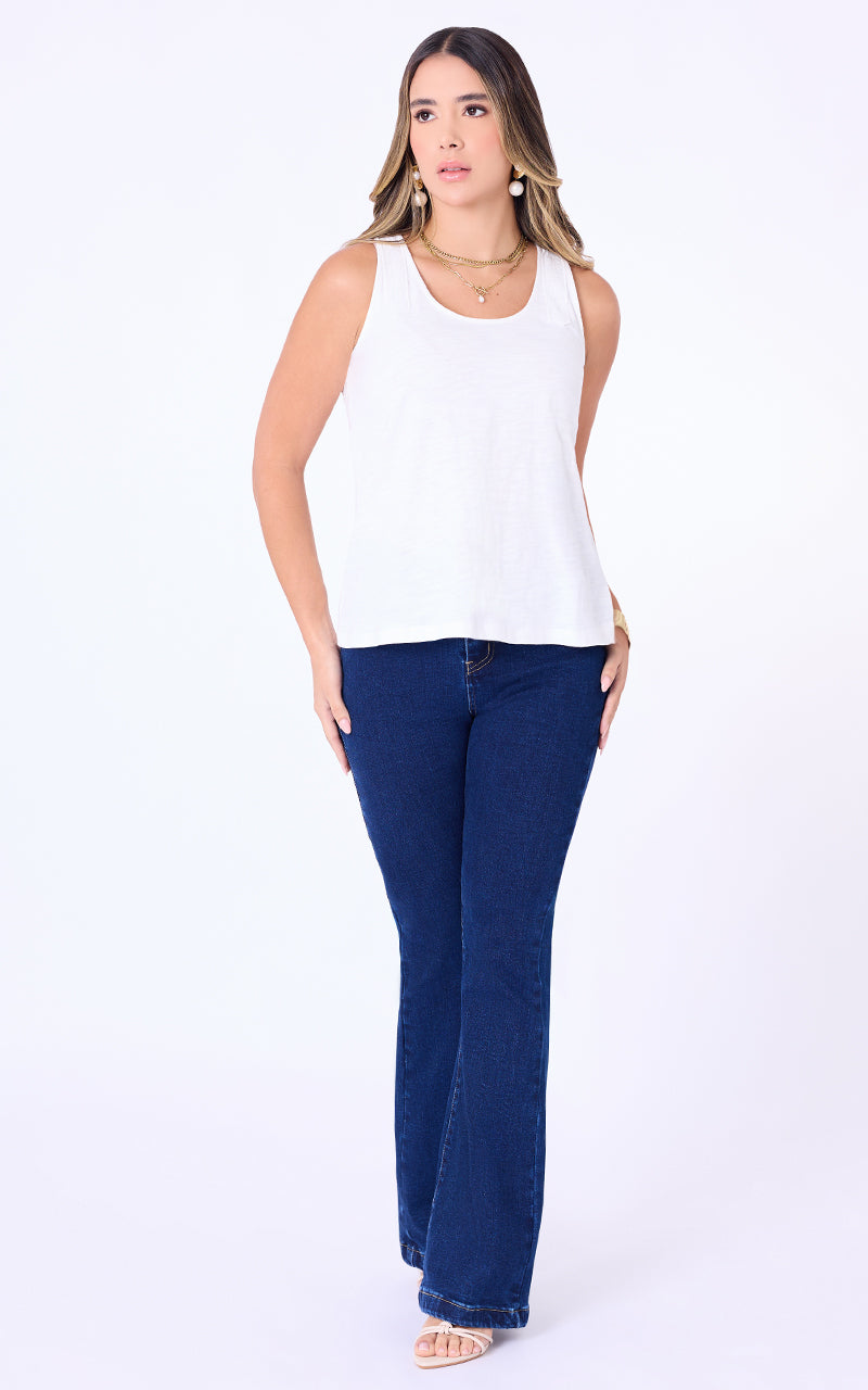 TOP CON DETALLE BORDADOS