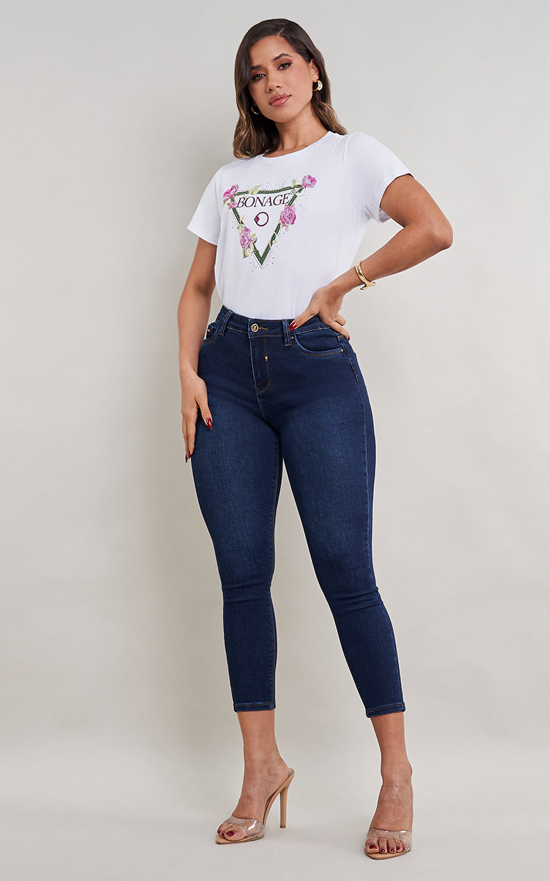 SHE BLOOMS T-SHIRT