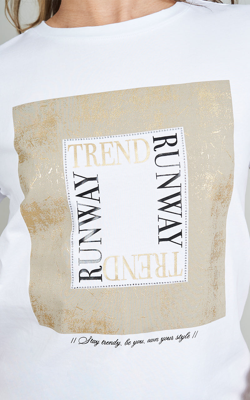 RUNWAY TRENDS T-SHIRT