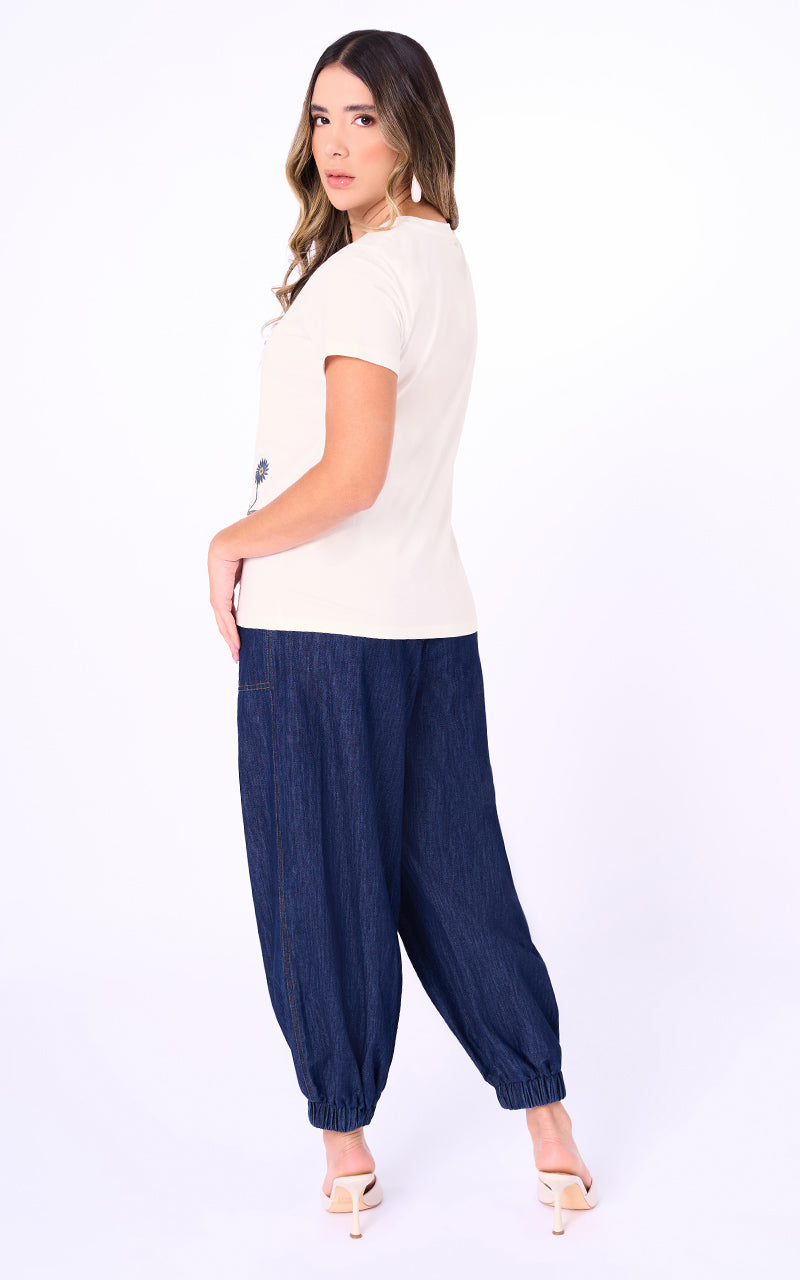 T-SHIRT CON BORDADOS
