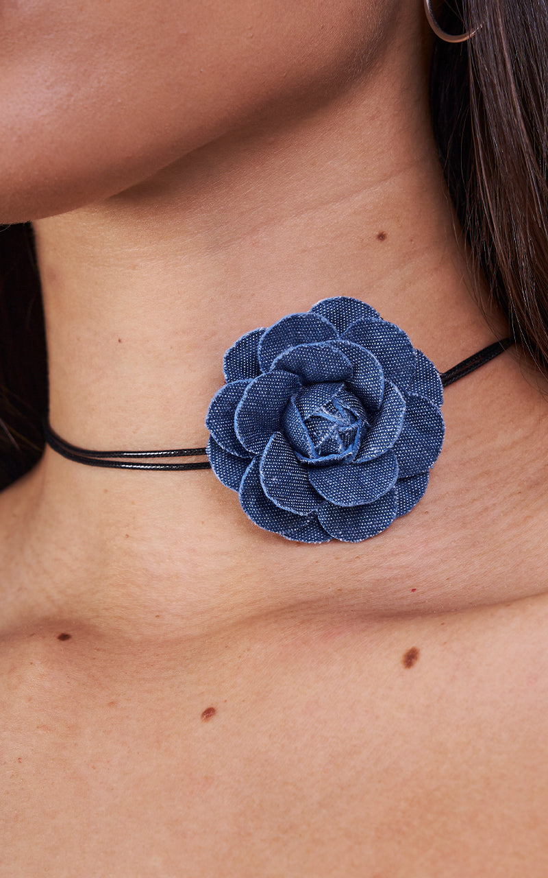 DENIM FLOWER CHOKER